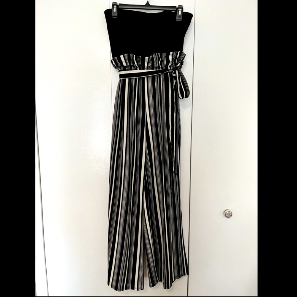 Woman’s Strapless Jumpsuit